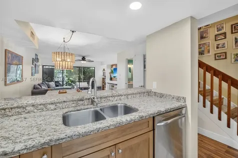 4250 SW 70th Terrace Davie FL 33314