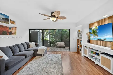 4250 SW 70th Terrace Davie FL 33314