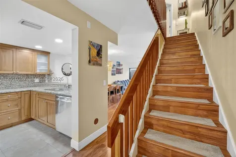4250 SW 70th Terrace Davie FL 33314