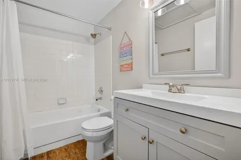 4250 SW 70th Terrace Davie FL 33314