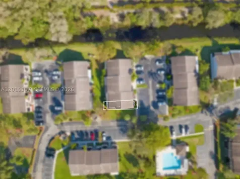 4250 SW 70th Terrace Davie FL 33314