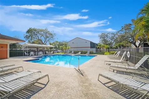 4250 SW 70th Terrace Davie FL 33314