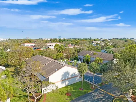 4250 SW 70th Terrace Davie FL 33314