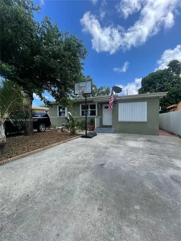 2144 NW 85th Street Miami FL 33147