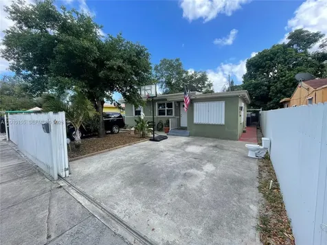 2144 NW 85th Street Miami FL 33147