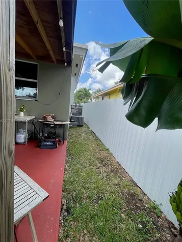 2144 NW 85th Street Miami FL 33147