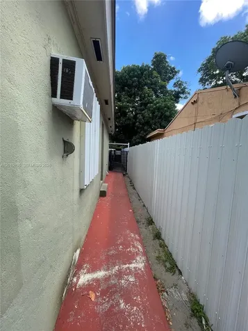 2144 NW 85th Street Miami FL 33147
