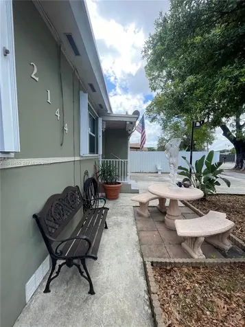 2144 NW 85th Street Miami FL 33147