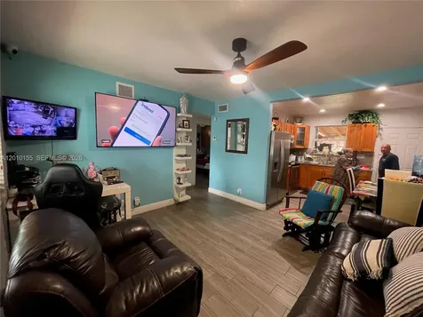 2144 NW 85th Street Miami FL 33147