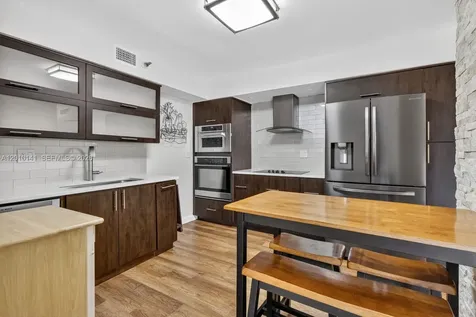 3500 Mystic Pointe Drive Aventura FL 33180