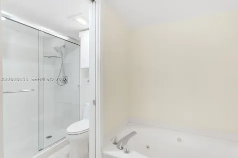 3500 Mystic Pointe Drive Aventura FL 33180