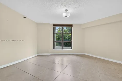 3500 Mystic Pointe Drive Aventura FL 33180