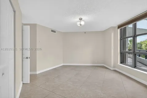 3500 Mystic Pointe Drive Aventura FL 33180