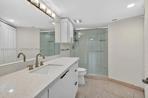 3500 Mystic Pointe Drive Aventura FL 33180