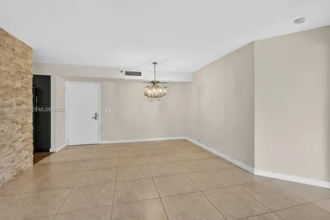 3500 Mystic Pointe Drive Aventura FL 33180