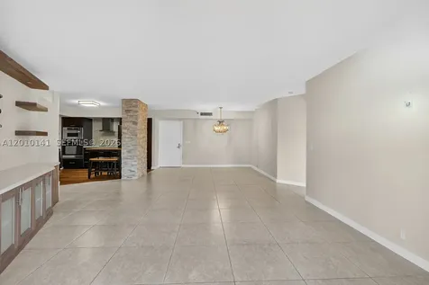 3500 Mystic Pointe Drive Aventura FL 33180