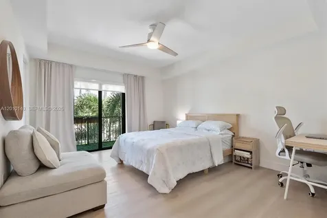 8368 Central Park Boulevard Doral FL 33166