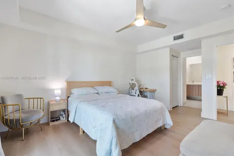 8368 Central Park Boulevard Doral FL 33166
