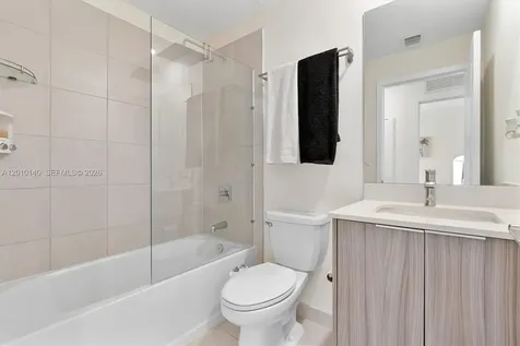 8368 Central Park Boulevard Doral FL 33166