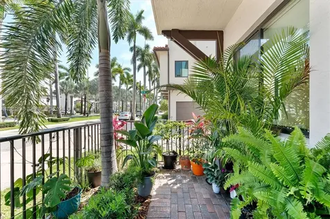8368 Central Park Boulevard Doral FL 33166