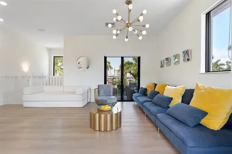 8368 Central Park Boulevard Doral FL 33166