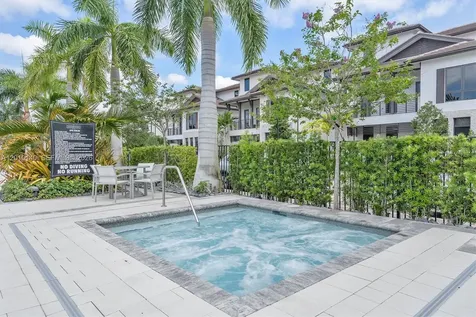 8368 Central Park Boulevard Doral FL 33166