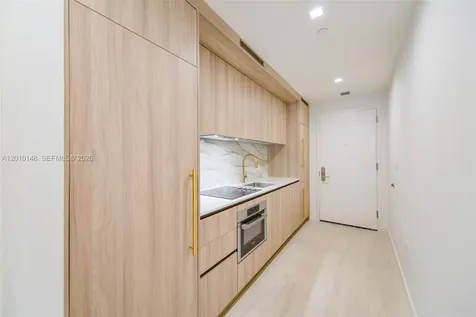 77 SE 5 Street Miami FL 33131