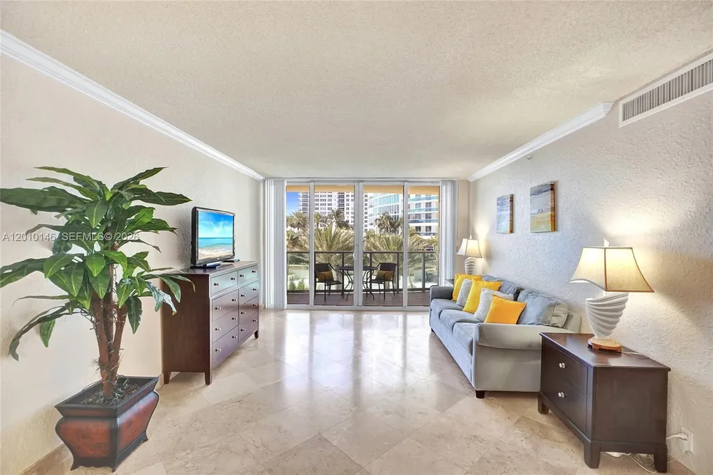 2501 S Ocean Drive Hollywood FL 33019