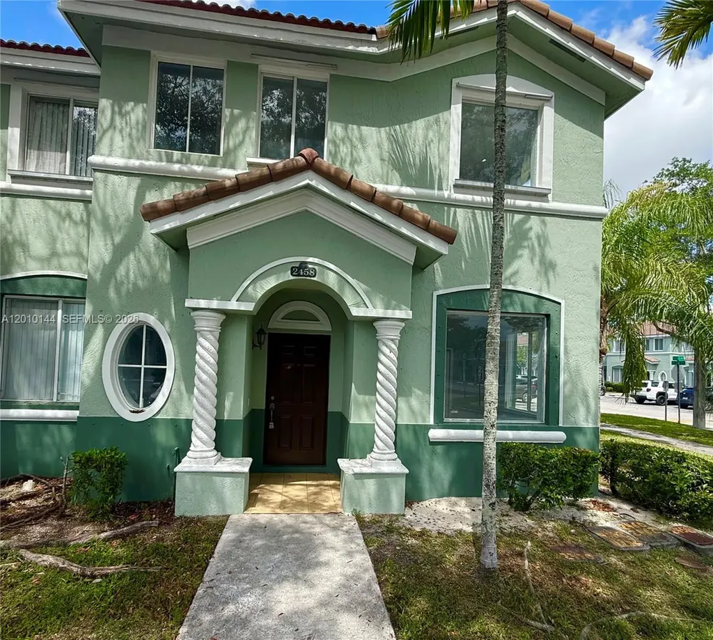 2458 SE 15th Place Homestead FL 33035