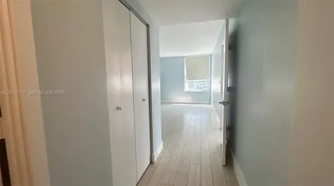 2899 Collins Avenue Miami Beach FL 33140