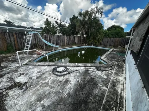 55 NE 171st Terrace North Miami Beach FL 33162