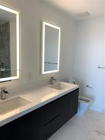 851 NE 1st Avenue Miami FL 33132