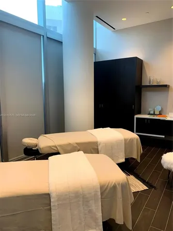 851 NE 1st Avenue Miami FL 33132