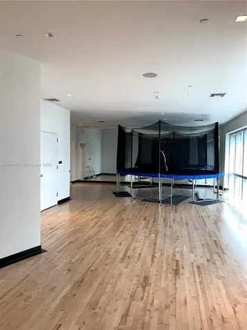 851 NE 1st Avenue Miami FL 33132