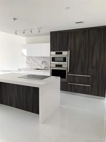 851 NE 1st Avenue Miami FL 33132