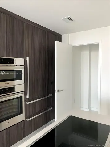 851 NE 1st Avenue Miami FL 33132