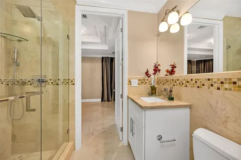 112 N Bounty Lane Key Largo FL 33037