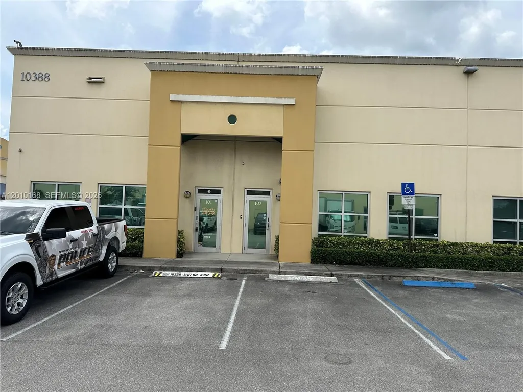 10388 W State Road 84 Davie FL 33324