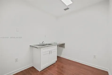 1888 NW 7th Street Miami FL 33125