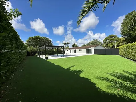 9275 SW 67th Street Miami FL 33173