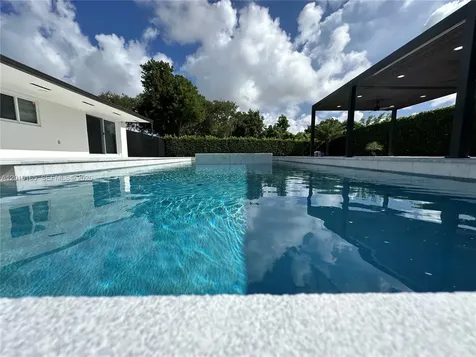 9275 SW 67th Street Miami FL 33173