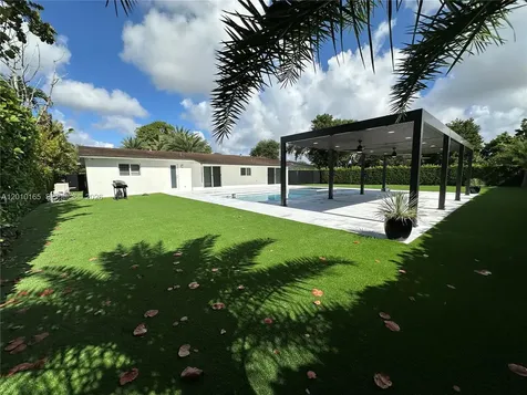 9275 SW 67th Street Miami FL 33173