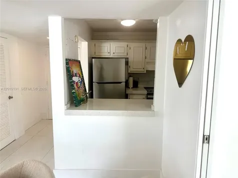 1800 Collins Avenue Miami Beach FL 33139