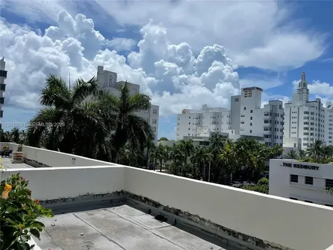 1800 Collins Avenue Miami Beach FL 33139
