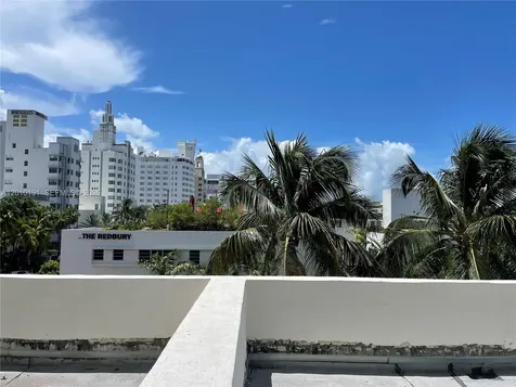 1800 Collins Avenue Miami Beach FL 33139