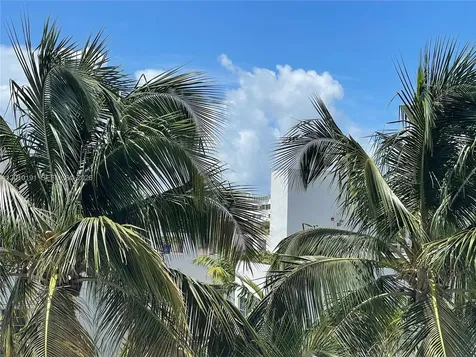1800 Collins Avenue Miami Beach FL 33139