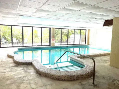 1800 Collins Avenue Miami Beach FL 33139