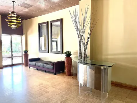 1800 Collins Avenue Miami Beach FL 33139