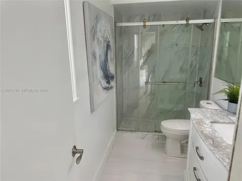 1800 Collins Avenue Miami Beach FL 33139