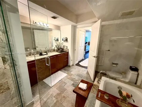 2641 N Flamingo Road Sunrise FL 33323